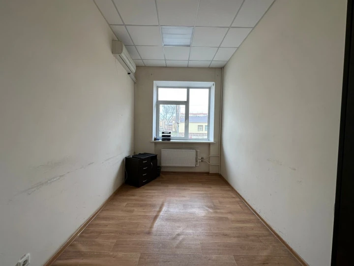 Аренда нежилого помещения, общей площадью 275,2 кв.м, по адресу: Челябинская обл, Чебаркуль, Ленина ул, дом 37
